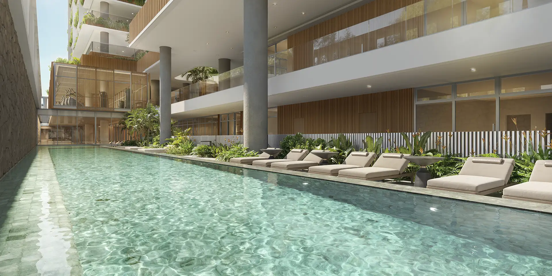 Piscina descoberta com solário